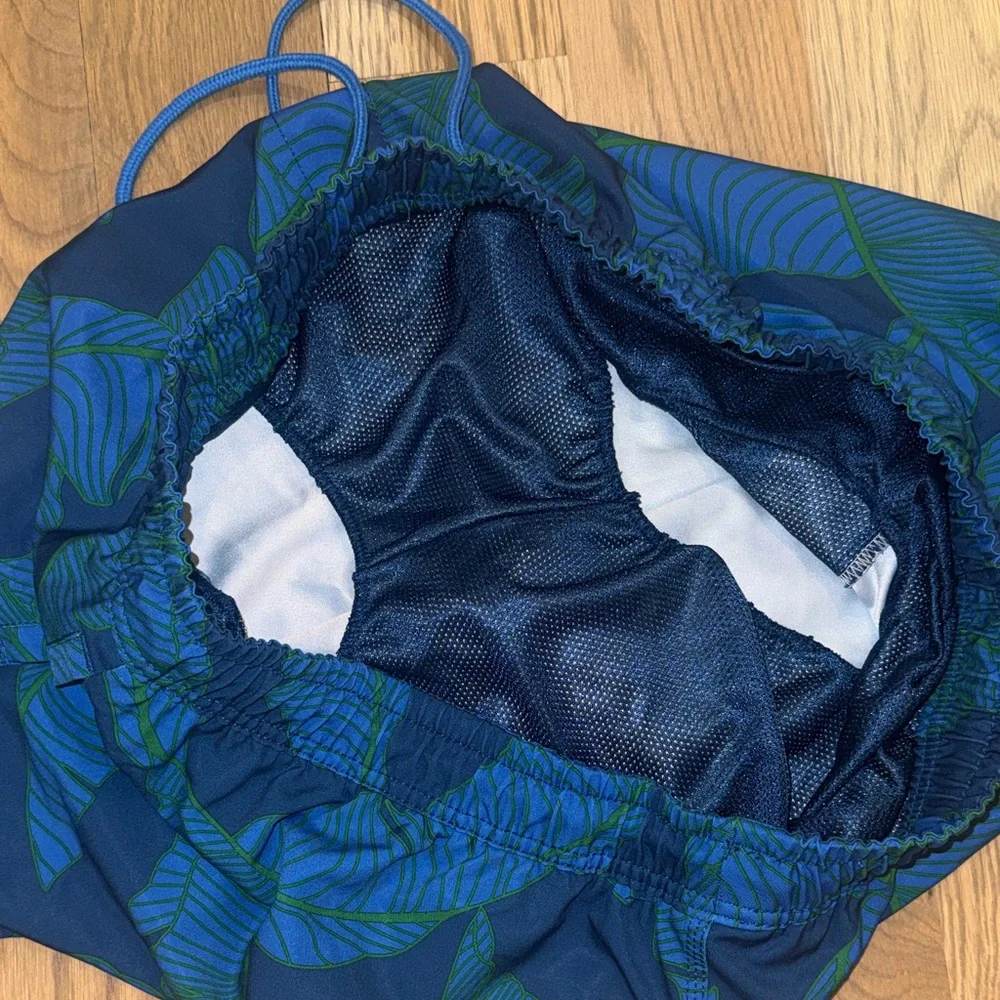 Sperry stylish swim